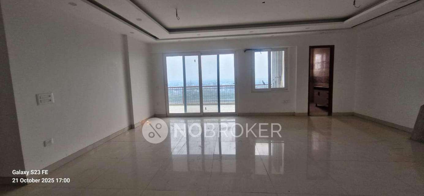 4+ BHK Flat In Aakriti Shantiniketan For Sale  In Sector 143b,