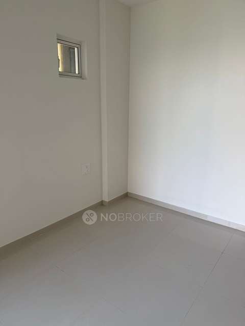 1 BHK Flat In Lodha Amara, Thane For Sale  In Thane