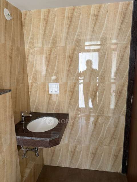1 BHK Flat In Lodha Amara, Thane For Sale  In Thane