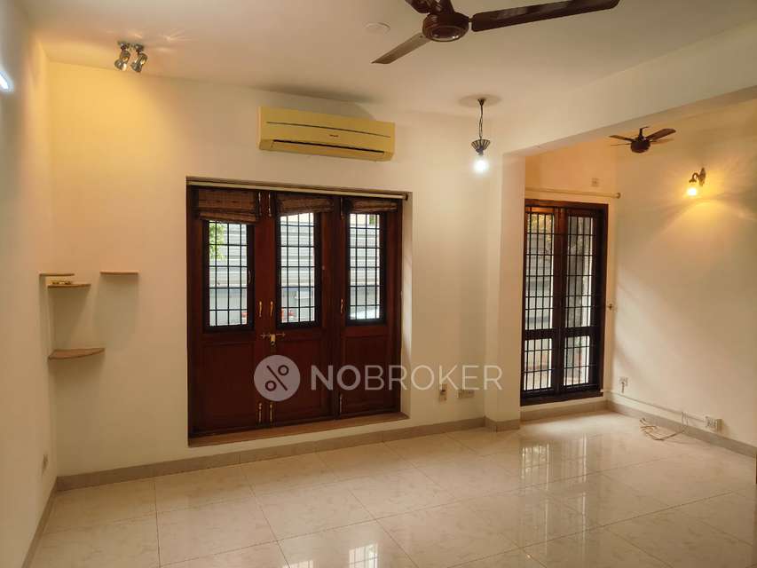 4 BHK Flat In Rajalaxmi  Apartment For Sale  In Besant Nagar