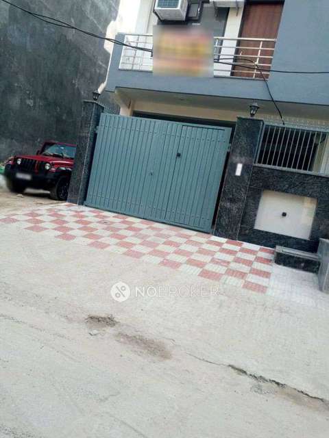 PG for Girls in Sector 22b,