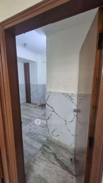 2 BHK Flat In Marut Plaza For Sale  In Mehrauli