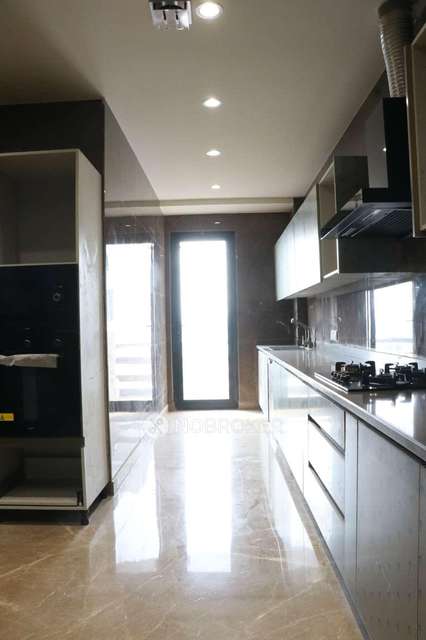 4 BHK Flat In Standalone Building  For Sale  In Sector 24