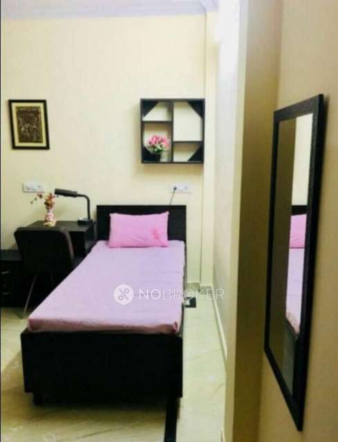 4 BHK Flat For Sale  In Karol Bagh