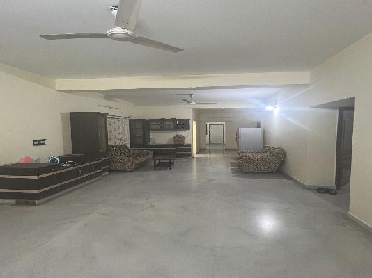 Single Room for Female In 3 BHK  In Sree Sai Krishna In Film Nagar