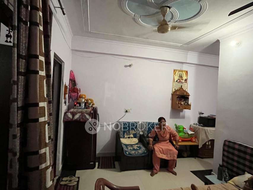 2 BHK Flat In Ashok Vihar Phase Ii for Rent  In Ashok Vihar Phase 2, Gurugram