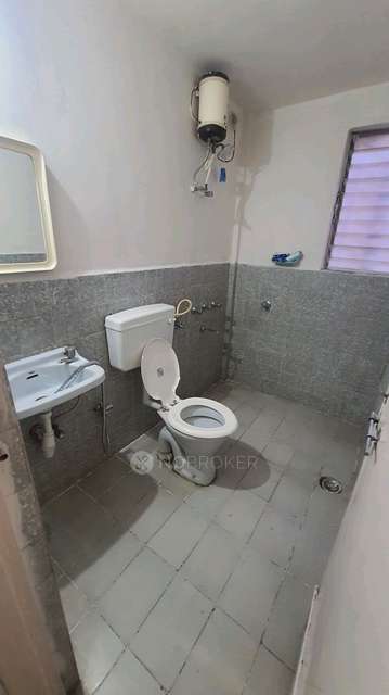 Single Room for Male In 2 BHK  In Punarthnagar In Viman Nagar,
