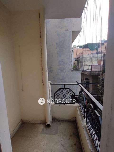 2 BHK Flat In Green Building For Sale  In Malviya Nagar