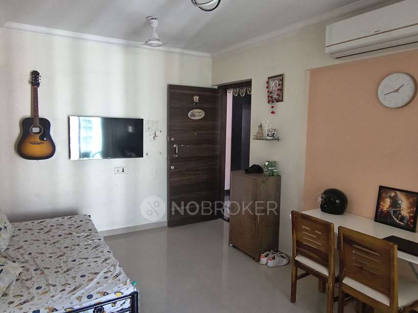 1 BHK Flat In Mahavir Kalpavruksha For Sale  In Kasarvadavali