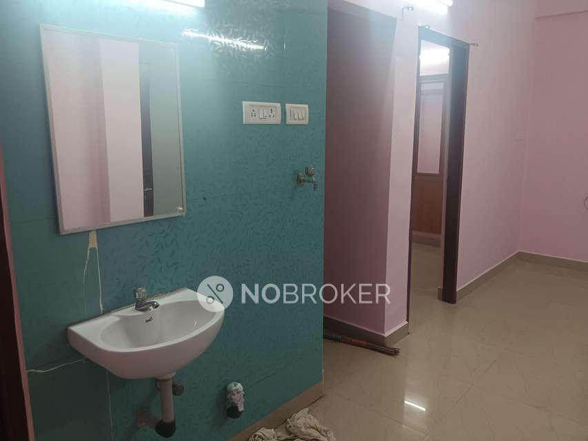 2 BHK Flat In Swagath Apartments For Sale  In Kodambakkam