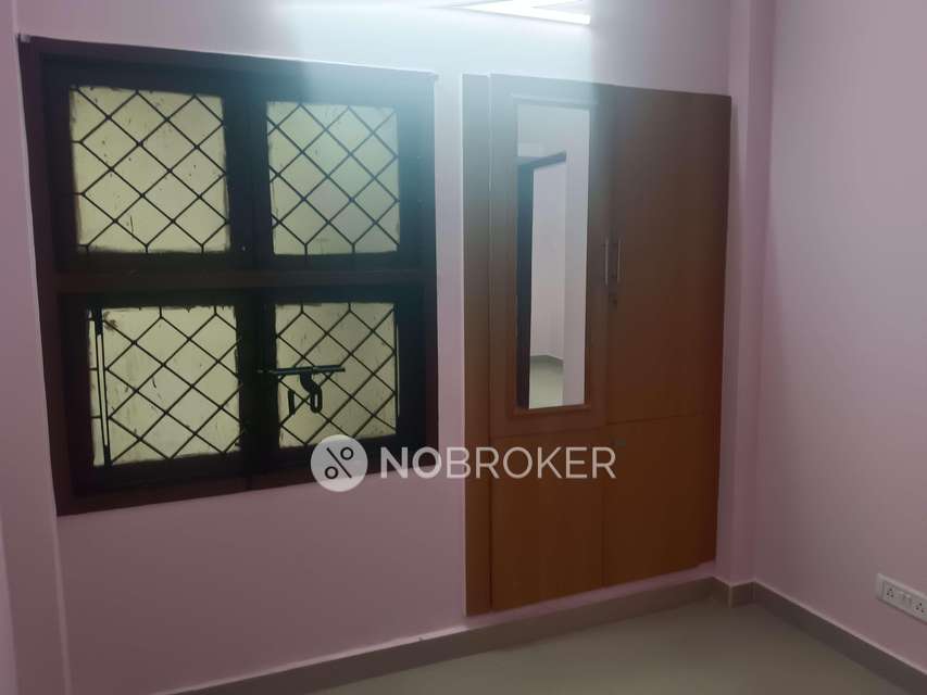 2 BHK Flat In Swagath Apartments For Sale  In Kodambakkam