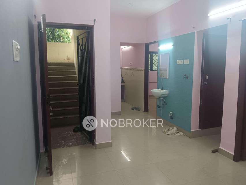 2 BHK Flat In Swagath Apartments For Sale  In Kodambakkam