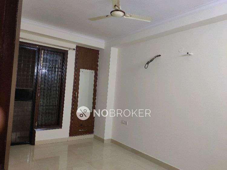 3 BHK Flat In Sai Shraddha Appartment For Sale  In Sainik Farm,