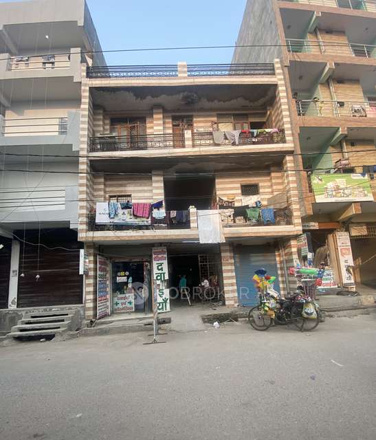 Commercial Property in Sector 51, Noida for sale 