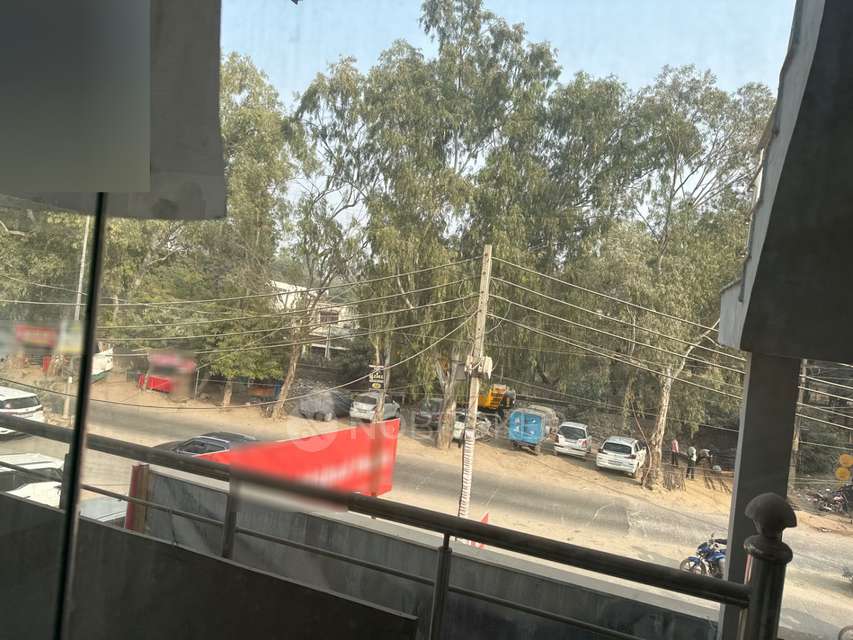 Office Space in Badkhal Village, Faridabad for Rent 