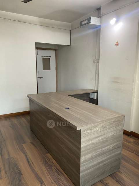 Office Space in Seasons Mall, Pune for Rent 