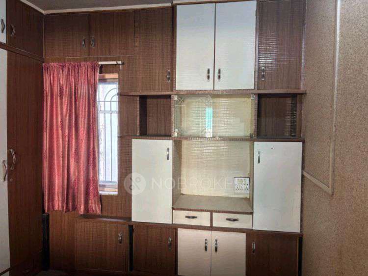2 BHK Flat In F-8 Laxmi Puram Near Comerzone It Park Yerwada Pune for Rent  In Hussain Shah Baba Dargah Hall.