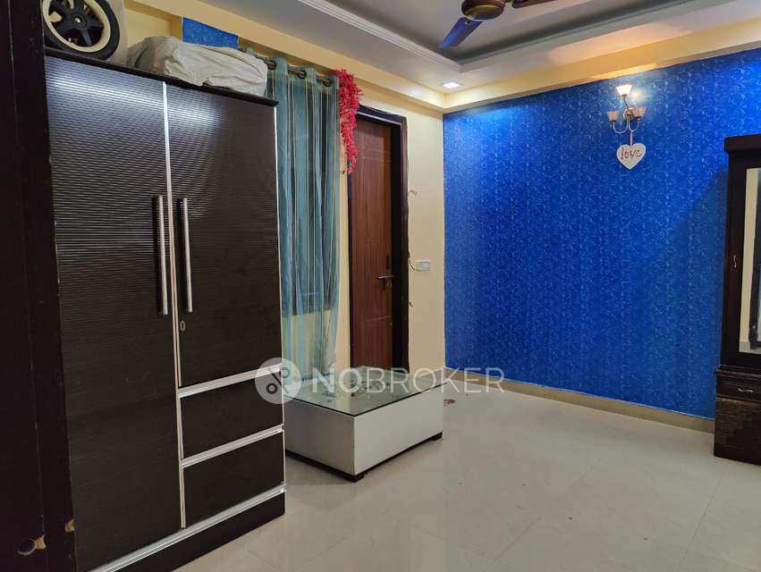 3 BHK Flat In Neelkanth Apartment, Mahavir Enclave for Rent  In Mahavir Enclave