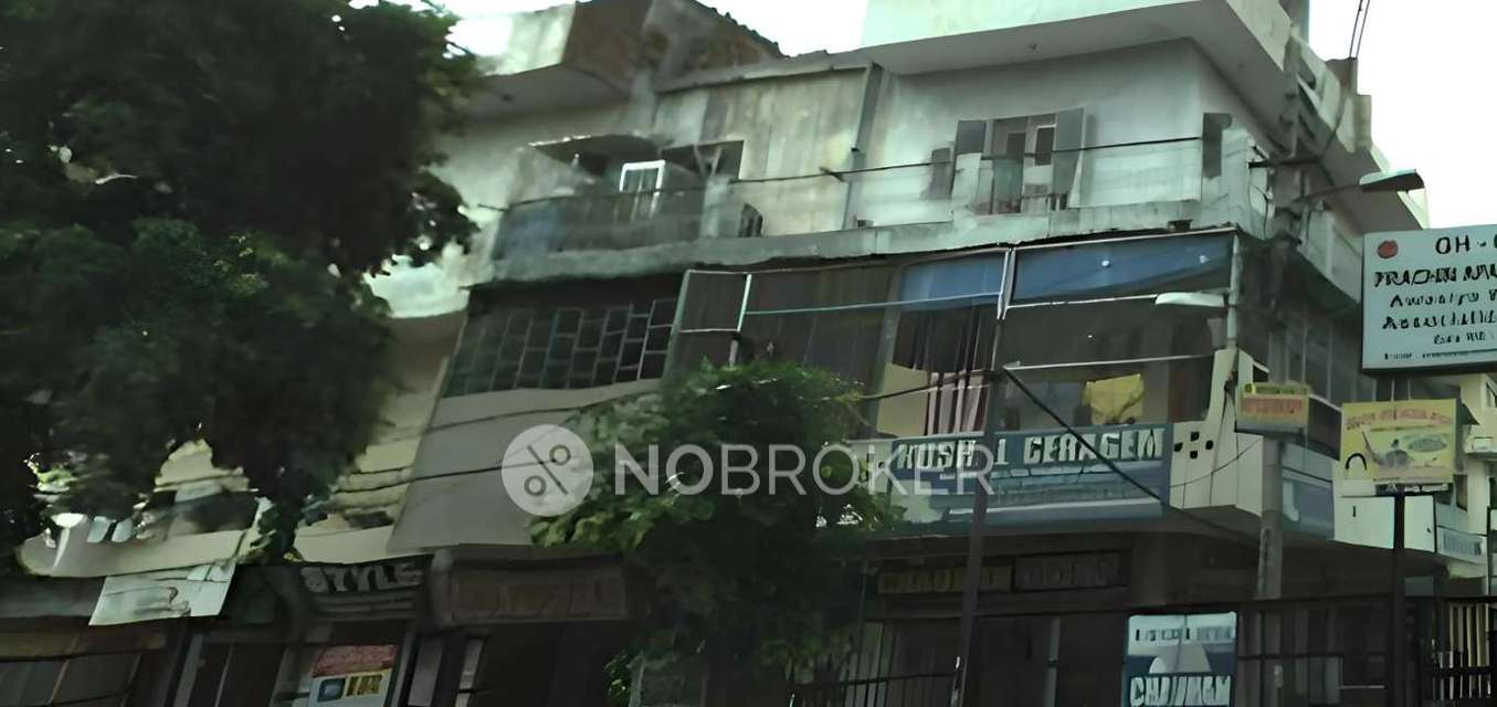 1 BHK Flat In Dda Prachin Apartments Gh6 for Rent In Gh6241, Block A, Meera Bagh, Paschim Vihar, New Delhi, Delhi, 110087, India