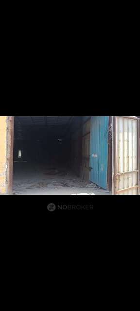 Godown/Warehouse in Vasundhara Enclave, Delhi for Rent 