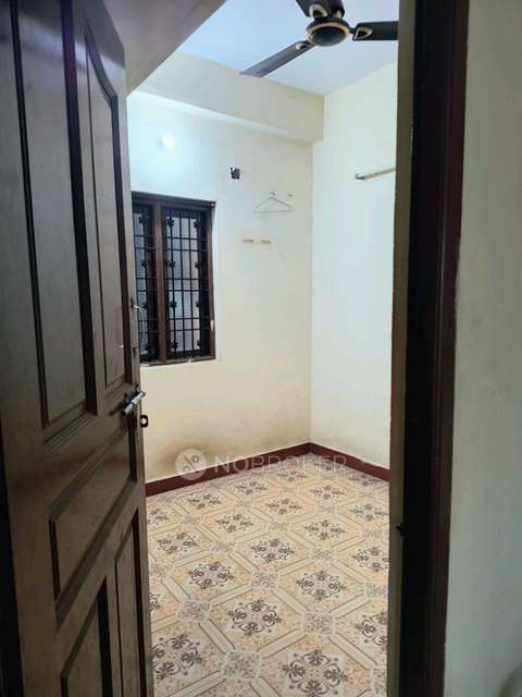 Shared Room for Male In 2 BHK  In Harinivas Building Cho In Choolaimedu
