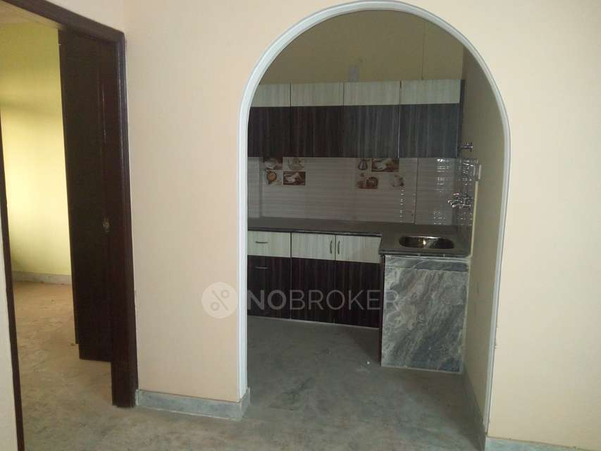 2 BHK Flat In Builder Floo For Sale  In Inder Puri