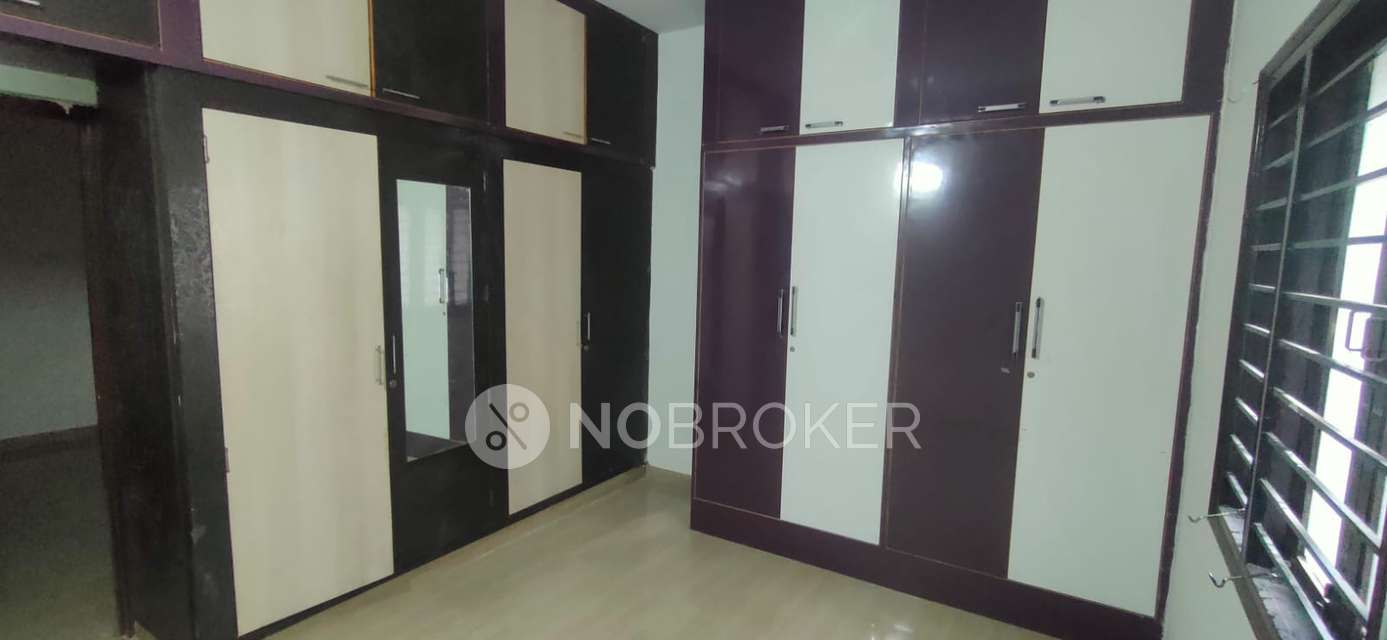 Single Room for Male In 3 BHK  In Sk Karthik Heights In Manikonda