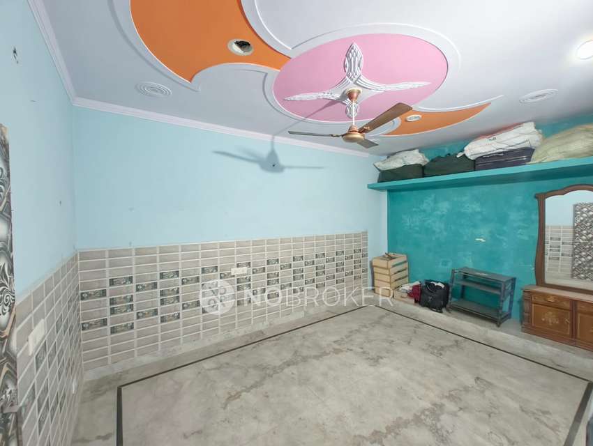 2 BHK Flat In Standalone for Rent  In Sant Nagar, Burari