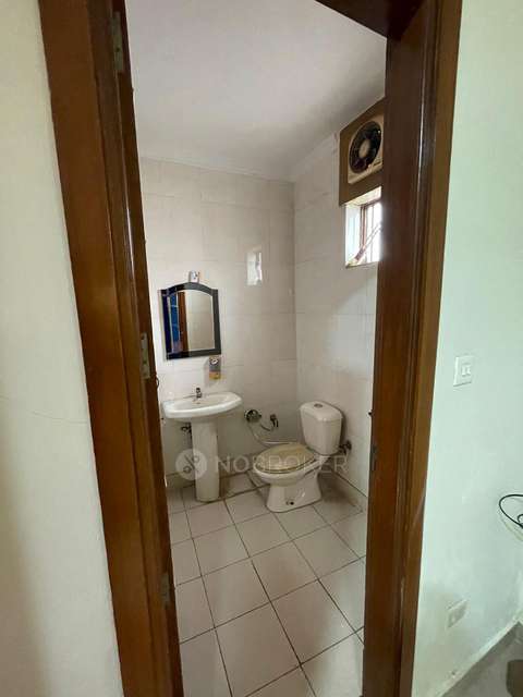 Industrial Building in Toy City, Greater Noida for Rent 