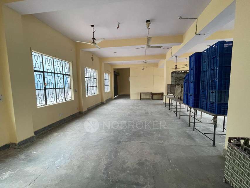 Industrial Building in Toy City, Greater Noida for Rent