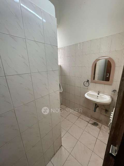 Industrial Building in Toy City, Greater Noida for Rent 