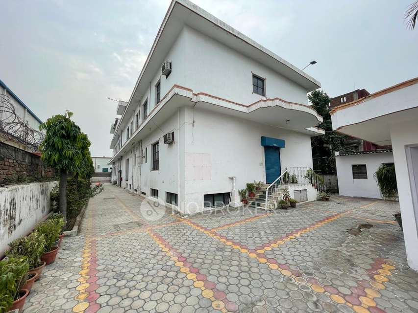 Industrial Building in Toy City, Greater Noida for Rent 