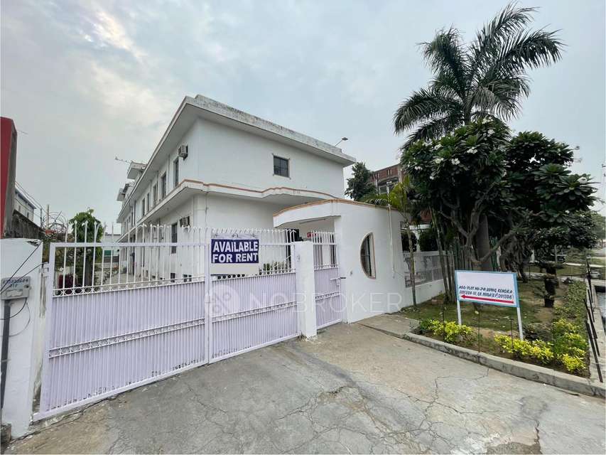 Industrial Building in Toy City, Greater Noida for Rent 