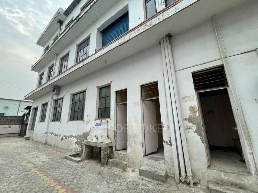 Industrial Building in Toy City, Greater Noida for Rent 