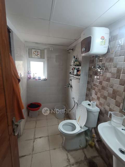 3 BHK Flat In Amrapali Silicon City For Sale  In  Sector 76