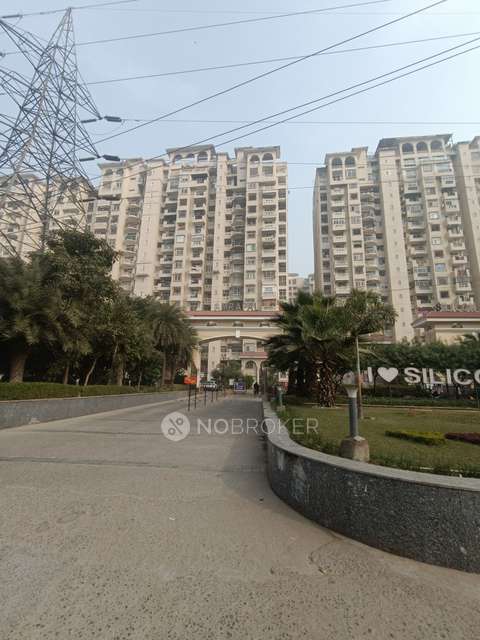 3 BHK Flat In Amrapali Silicon City For Sale  In  Sector 76