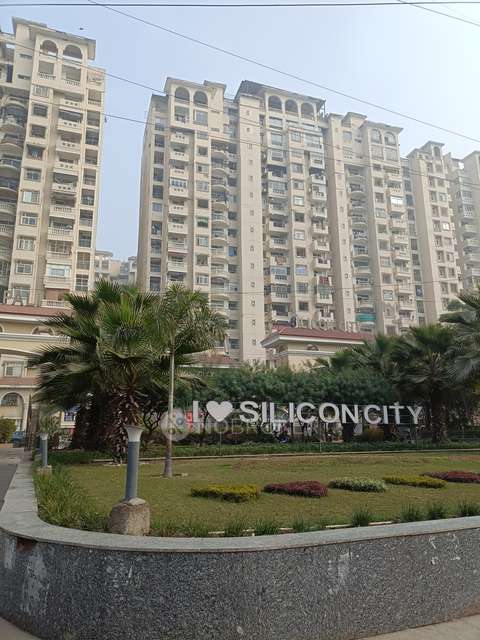 3 BHK Flat In Amrapali Silicon City For Sale  In  Sector 76