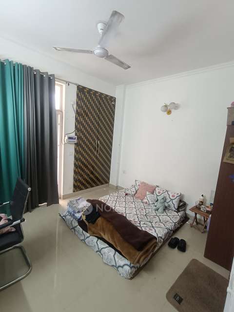 3 BHK Flat In Amrapali Silicon City For Sale  In  Sector 76