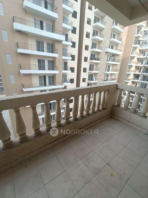 3 BHK Flat In Amrapali Silicon City For Sale  In  Sector 76