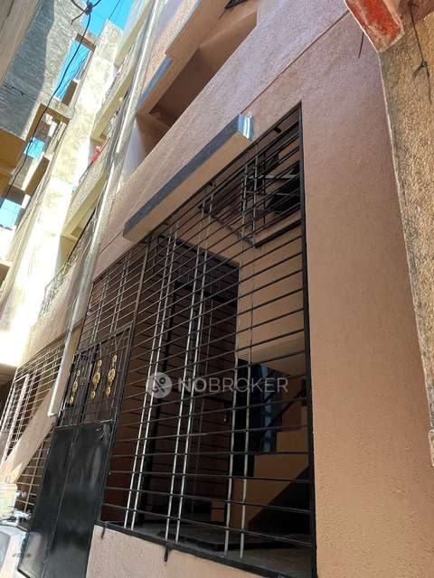 PG for Boys in Dy Patil College