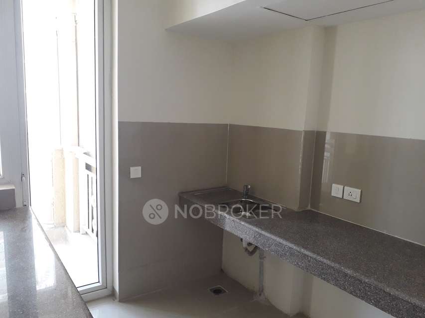 3 BHK Flat In Emaar Palm Hills, Sector 77 For Sale  In Sector 77