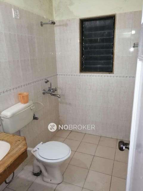 2 BHK Flat In Silver Dale Chs Ltd for Rent  In Ghorpadi