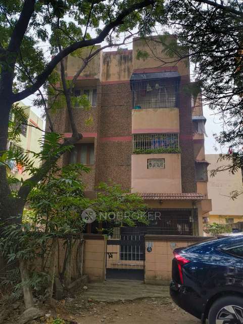 2 BHK Flat In Magesh Apartments For Sale  In C.i.t. Nagar