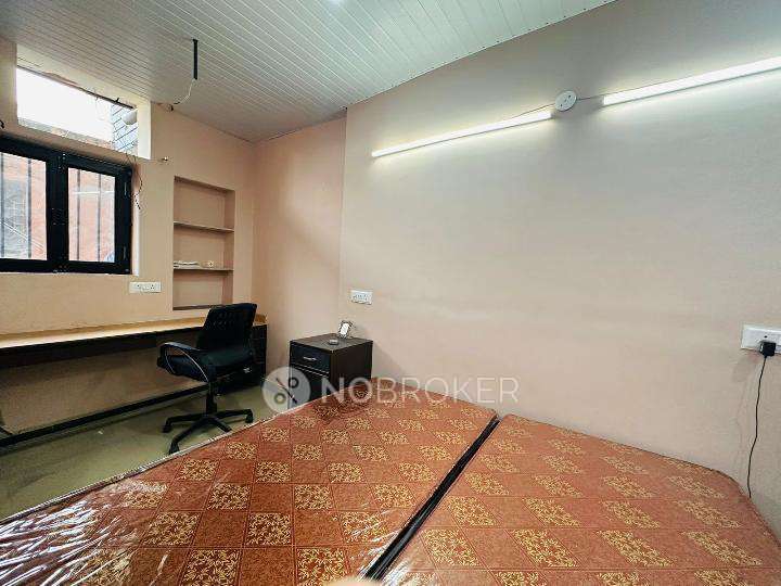 1 RK Flat In Standalone Building  for Rent  In  Patel Nagar