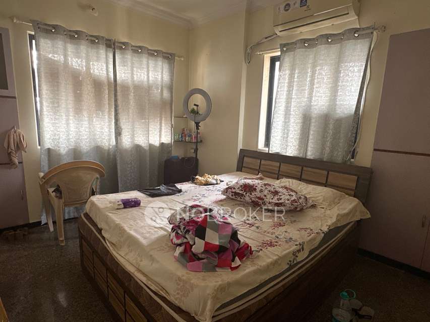 Single Room for Female In 2 BHK  In Dheeraj Residency  In Goregaon West