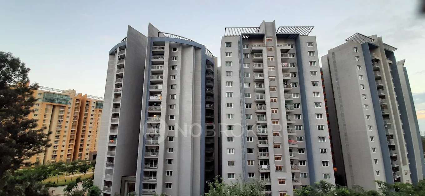 Single Room for  In 3 BHK  In Aratt Premier Apartment In Hoodi