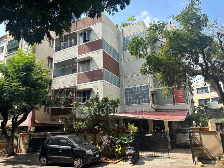 2 BHK Flat In Sree Lalitha Nilayam For Sale  In Road Number 4