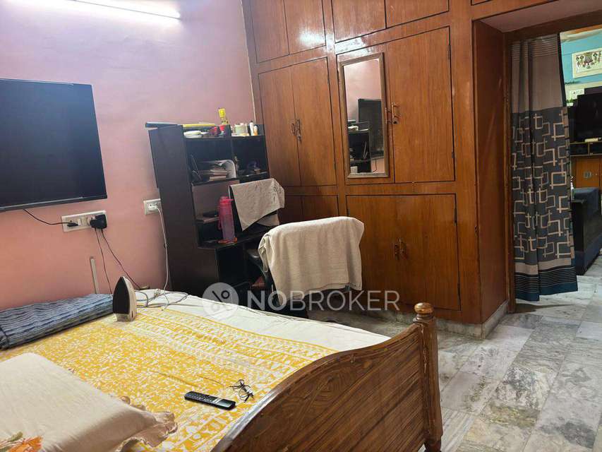 2 BHK Flat In Sree Lalitha Nilayam For Sale  In Road Number 4