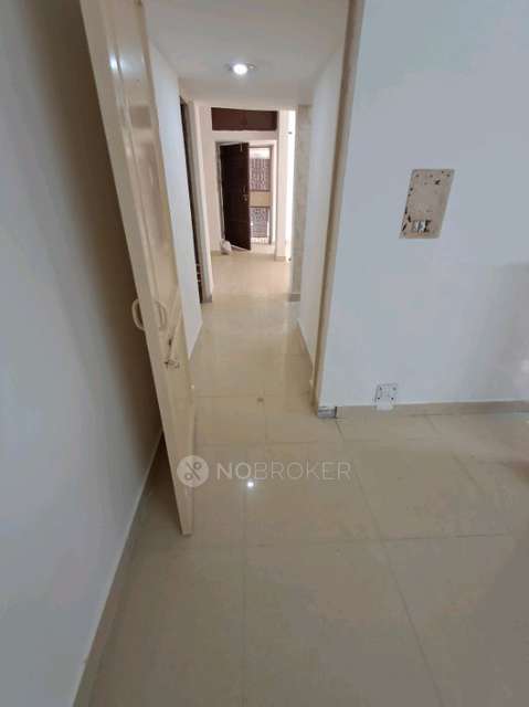 2 BHK Flat In Rwa Jalvayu Vihar For Sale  In Sector 25