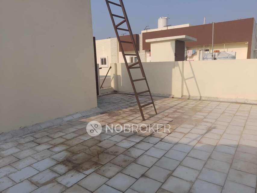 4 BHK Villa In Nu Aishwaryam Villa For Sale  In Thoraipakkam